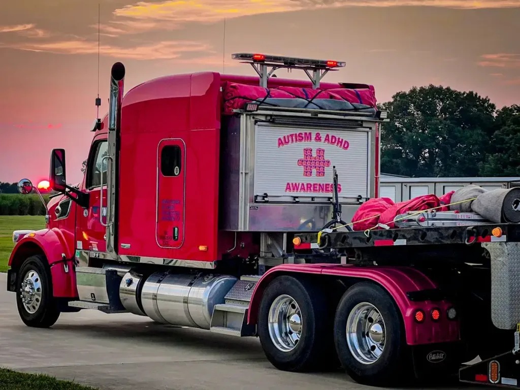 Roll-Up Door Enclosed Headache Rack on a Semi Truck
