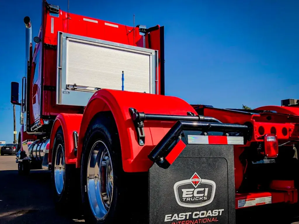 Roll-Up Door Enclosed Headache Rack on a Semi Truck