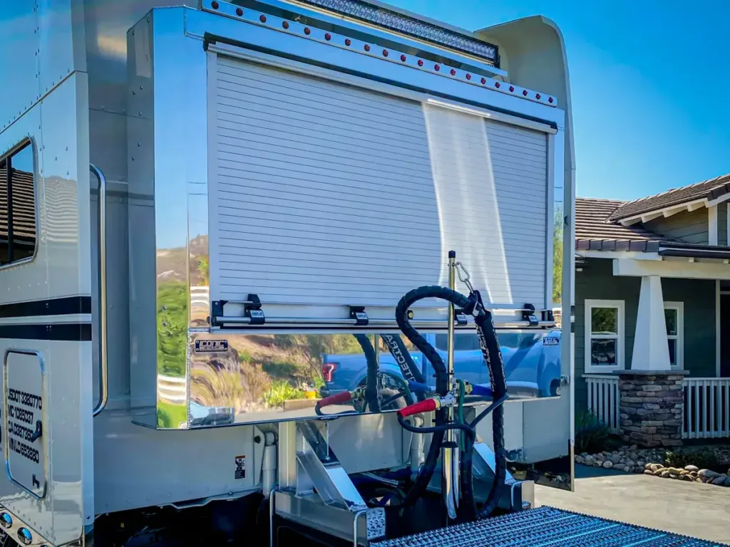Roll-Up Door Enclosed Headache Rack on a Semi Truck
