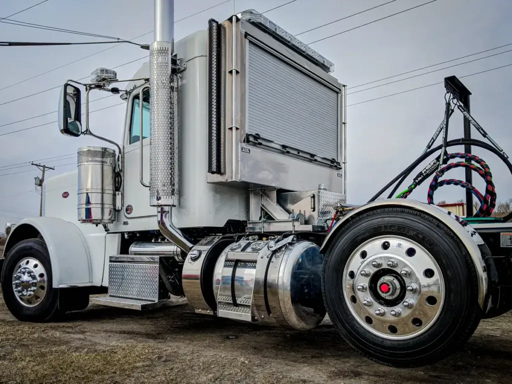 Roll-Up Door Enclosed Headache Rack on a Semi Truck