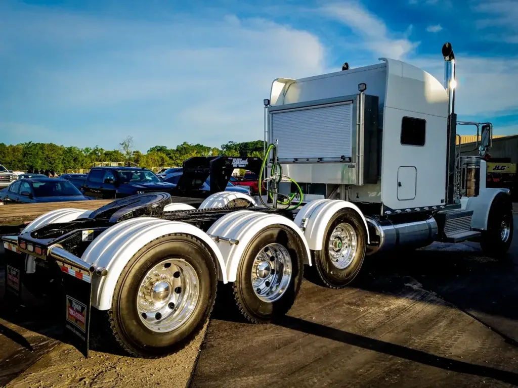 Roll-Up Door Enclosed Headache Rack on a Semi Truck